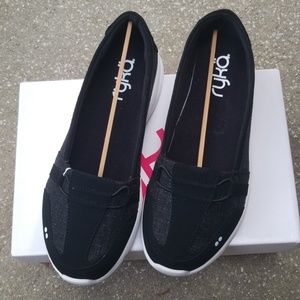 Ryka Black and White Slip On 9.5W